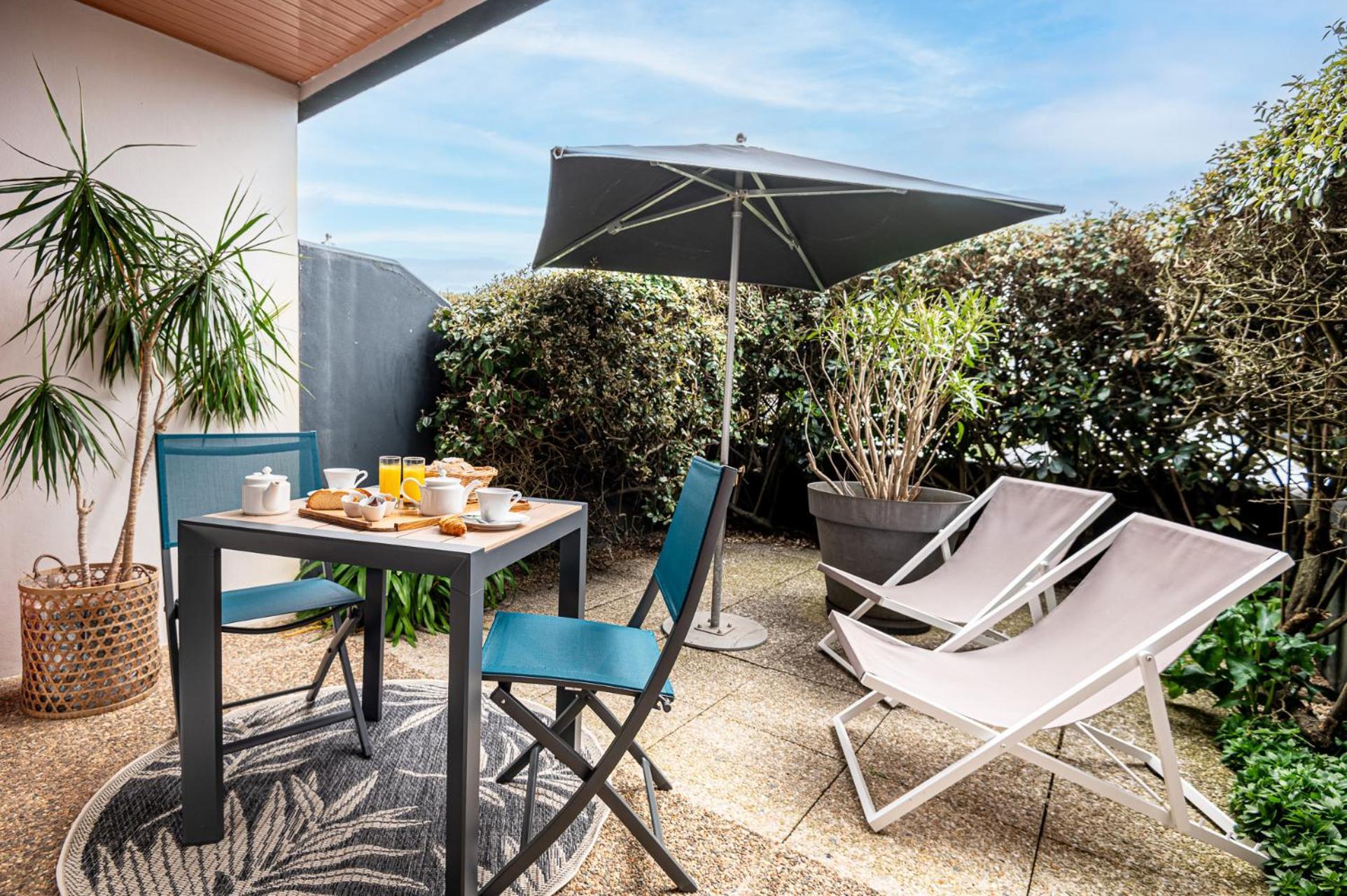 Logis Hotellerie Les Brisants , Restaurant J M Perochon Bretignolles-sur-Mer Exterior photo